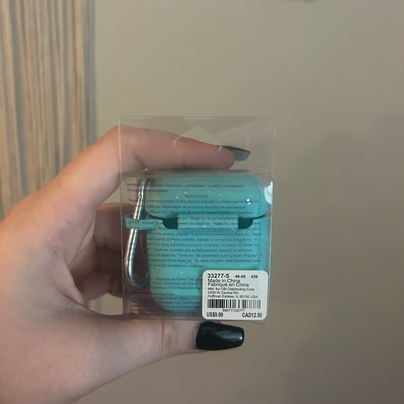 Claire’s Turquoise Glittery Airpod Gen 1&2 Case 🩵 - Picture 2 of 2